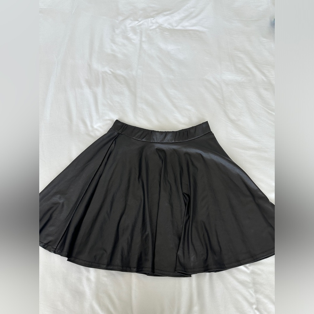 Boohoo black skater skirt